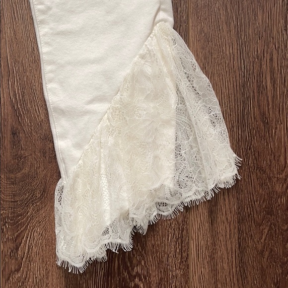 PAIGE Hoxton Straight Ankle Laced Ruffle - Picture 8 of 12